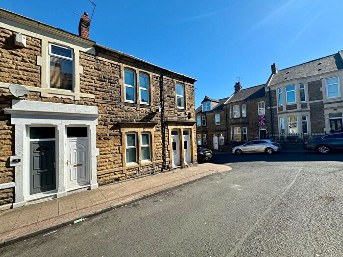 3 Bedroom Flat To Rent In Asher Street, Gateshead, NE10