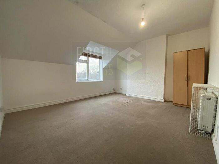 1 Bedroom Flat To Rent In Fosse Road North, West End, LE3