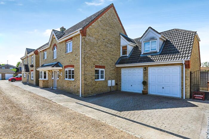 4 Bedroom Detached House For Sale In Kent Way, March, PE15
