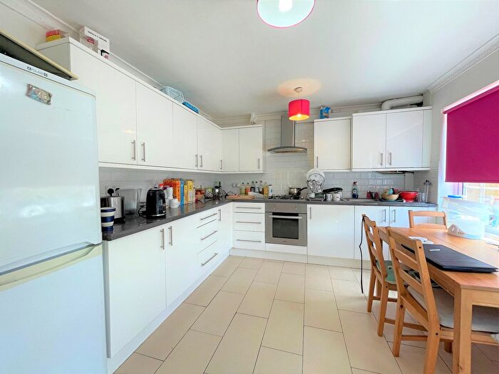 4 Bedroom Property To Rent In Williamson Street, London, N7