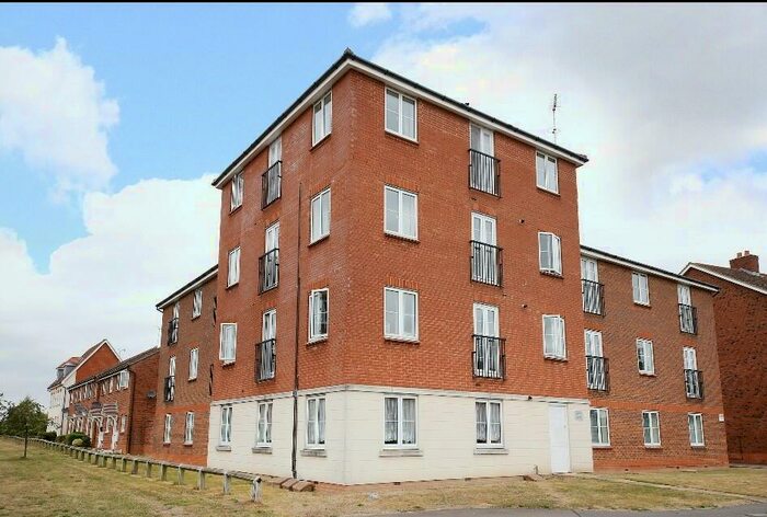 2 Bedroom Flat For Sale In Cunningham Avenue, Hatfield, AL10