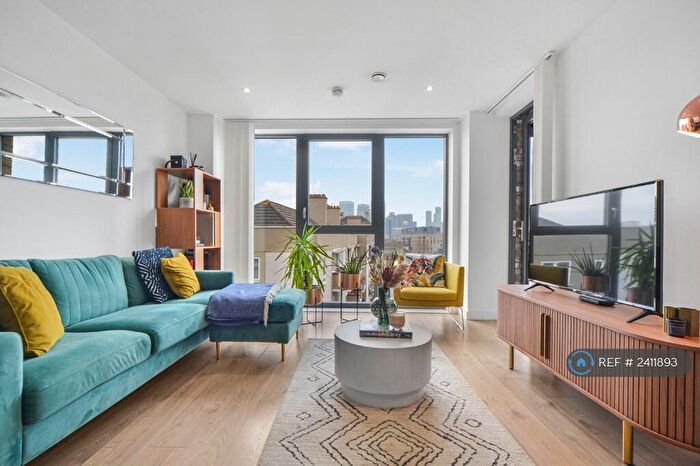 1 Bedroom Flat To Rent In St Pauls Way, London, E3