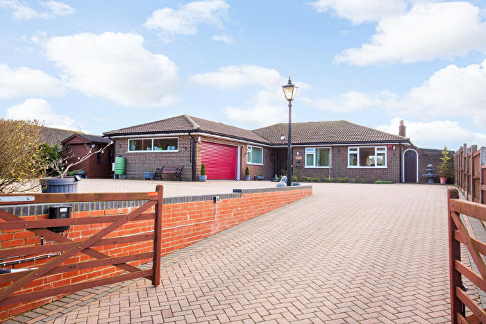 4 Bedroom Bungalow For Sale In Upper Harbledown, Canterbury, Kent, CT2
