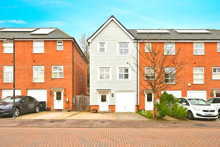 4 Bedroom End Of Terrace House For Sale In Plaxton Way, Ware, SG12