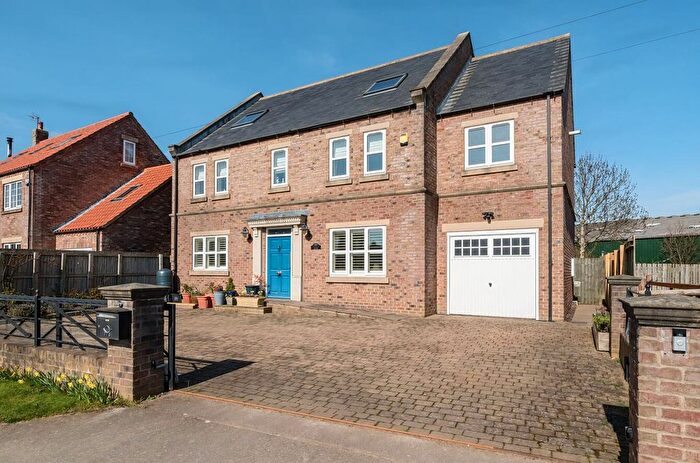 6 Bedroom Detached House For Sale In Hillam Road, Gateforth, Selby, YO8