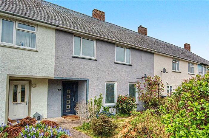 3 Bedroom Terraced House For Sale In Hawkstone Road, SA72