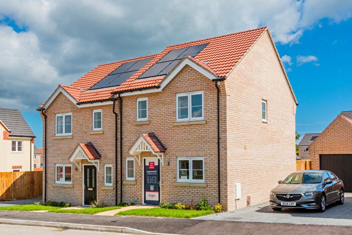 3 Bedroom Semi-Detached House For Sale In Hopton, NR31