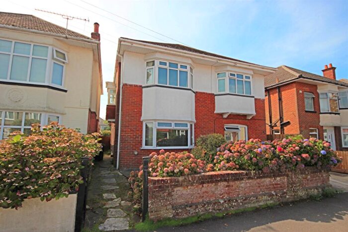 4 Bedroom Maisonette To Rent In Mortimer Road, Charminster, Bournemouth, BH8
