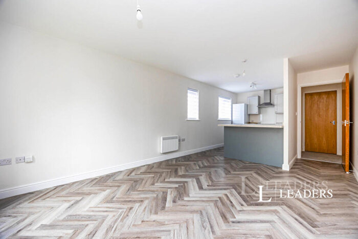 2 Bedroom Flat To Rent In Faraday Road, Guildford, Surrey, GU1