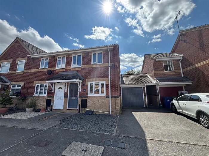 2 Bedroom End Of Terrace House To Rent In Hemley Road, Orsett, Grays, RM16