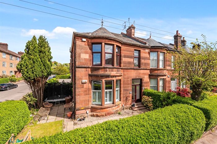 3 Bedroom Flat For Sale In Crow Road, Broomhill, G11
