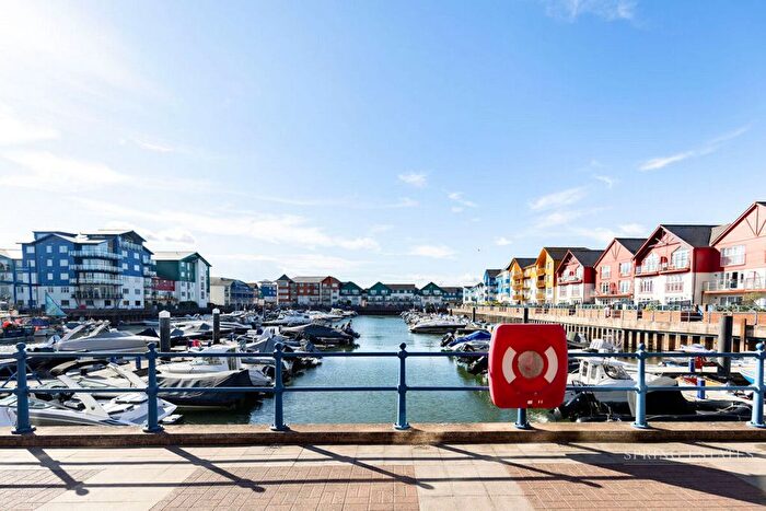 2 Bedroom Flat For Sale In Victoria Road, Exmouth, EX8