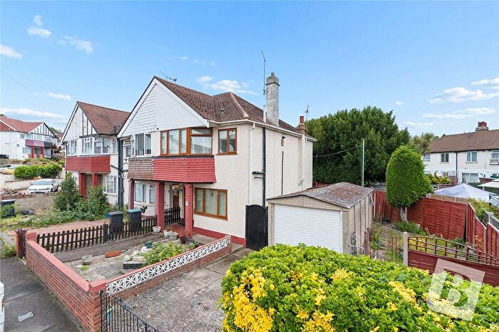 3 Bedroom End Terrace House For Sale In Marina Drive, Northfleet, Gravesend, Kent, DA11