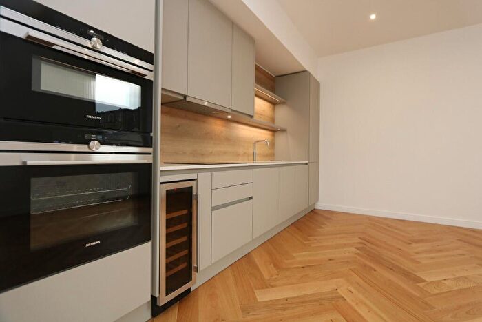 1 Bedroom Flat To Rent In Elderslie Street, Glasgow, G3