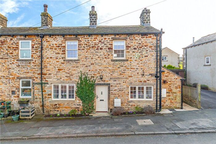 3 Bedroom End Of Terrace House For Sale In School Lane, Addingham, Ilkley, West Yorkshire, LS29