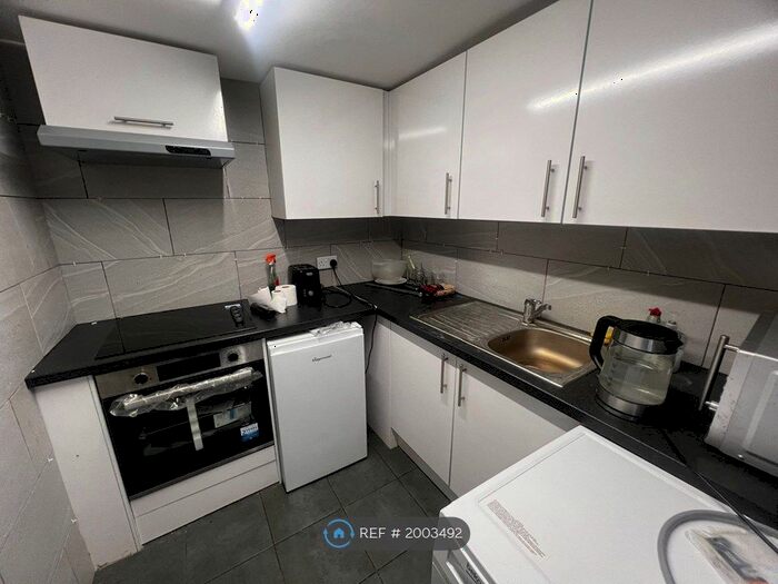 Studio To Rent In Dalston Lane, London, E8
