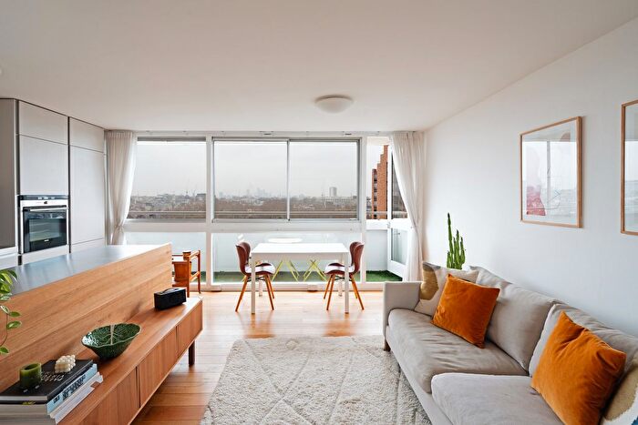 1 Bedroom Flat For Sale In Luxborough Tower, London, W1U