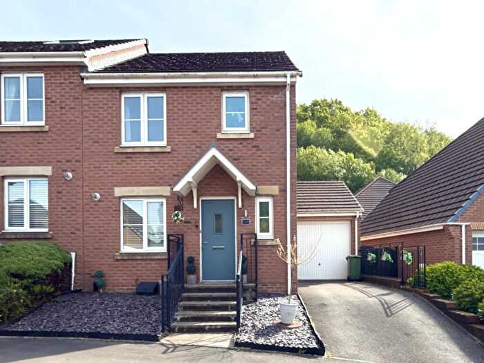 3 Bedroom Semi-Detached House For Sale In Ty Celyn, Heol Y Deri, Aberdare, Mid Glamorgan, CF44