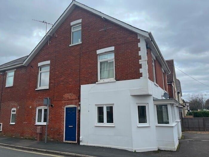1 Bedroom Flat To Rent In London Road, Waterlooville, PO7