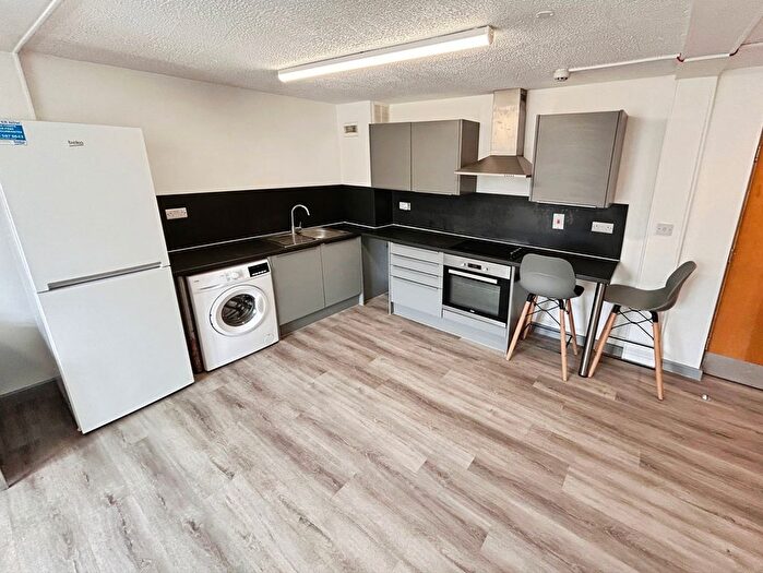 2 Bedroom Flat To Rent In Rockingham Street, Sheffield, S1