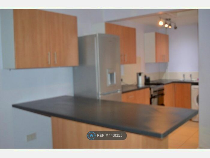 2 Bedroom Terraced House To Rent In Windermere Road, Nottingham, NG7