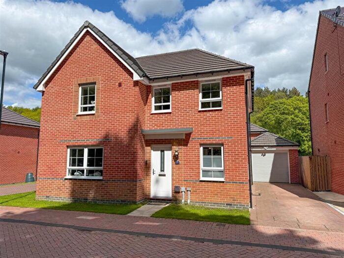 4 Bedroom Detached House For Sale In Whitebeam Close, Wharncliffe Side, S35