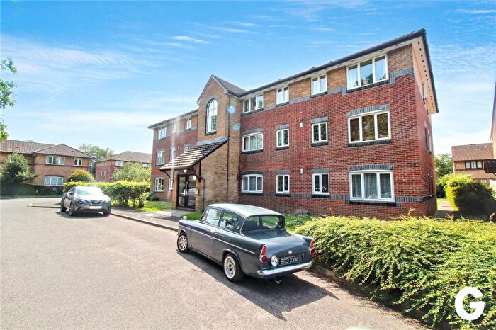2 Bedroom Apartment For Sale In Euston Grove, Ringwood, Hampshire, BH24