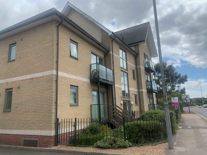 2 Bedroom Apartment To Rent In Wherstead Road, Ipswich, IP2