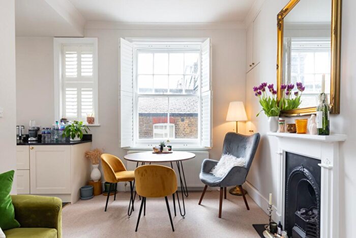 2 Bedroom Flat To Rent In Cyril Mansions, Prince Of Wales Drive, London, SW11