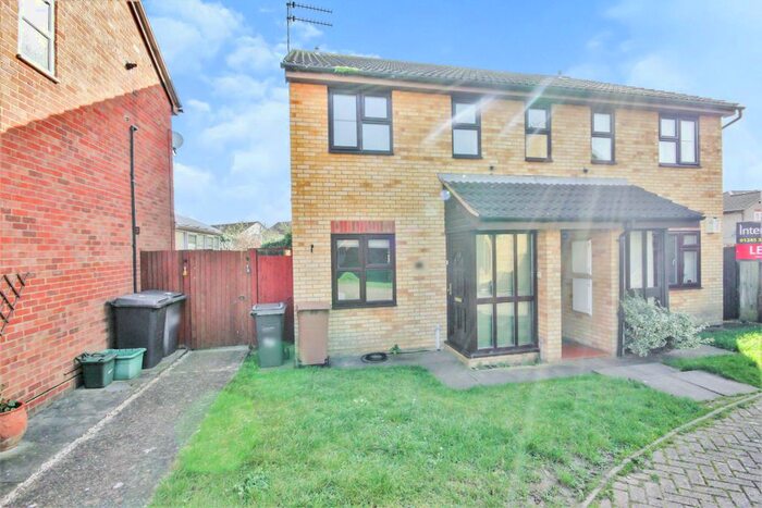 1 Bedroom Maisonette To Rent In Burgess Field, Springfield, Chelmsford, CM2