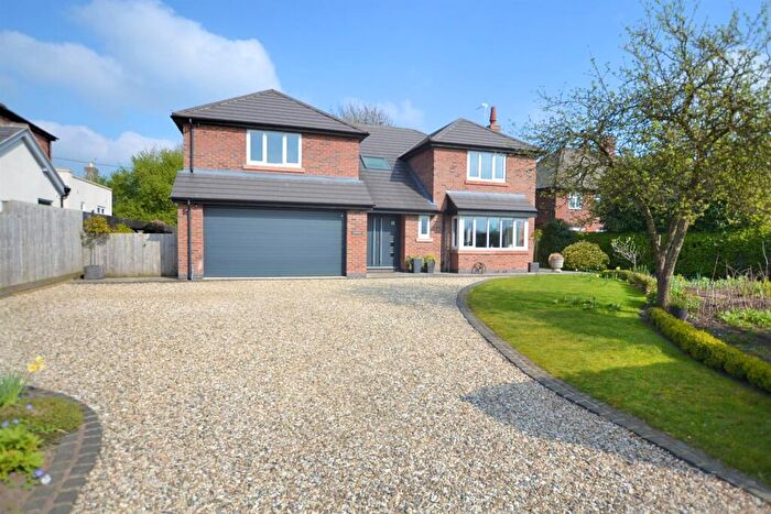 5 Bedroom Detached House For Sale In Goostrey Lane, Cranage, CW4