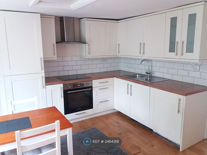1 Bedroom Flat To Rent In Mount Ephraim, Tunbridge Wells, TN4