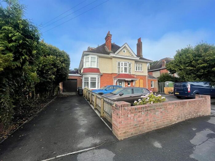 2 Bedroom Apartment To Rent In Portchester Road, Bournemouth, BH8