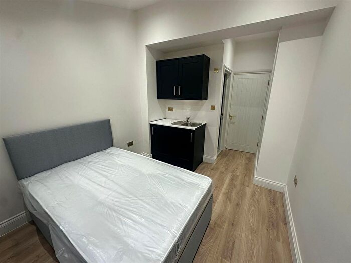 Studio To Rent In Sandhurst Road, London, SE6