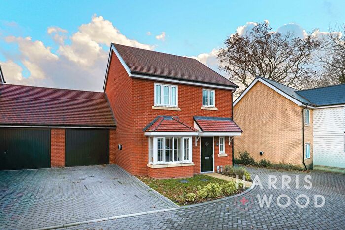 3 Bedroom Detached House For Sale In Field View, Witham, Essex, CM8