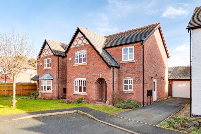 4 Bedroom Detached House For Sale In Granary Close, Milton Green, CH3
