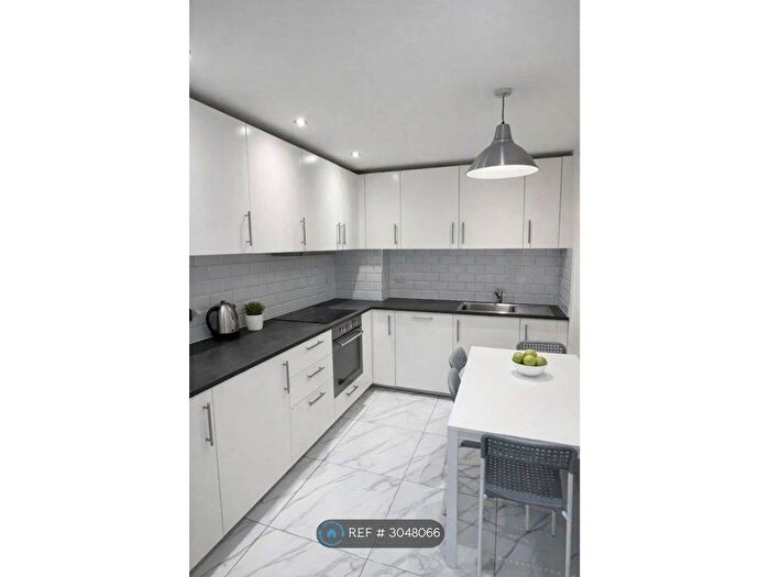 4 Bedroom Flat To Rent In Euston Road, London, NW1