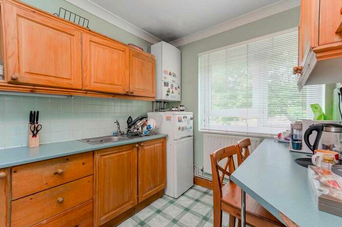 1 Bedroom Flat To Rent In Strathdon Drive, Tooting, SW17