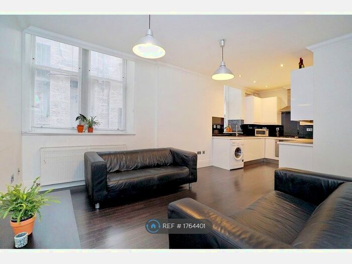 2 Bedroom Flat To Rent In Exchange Street, Aberdeen, AB11