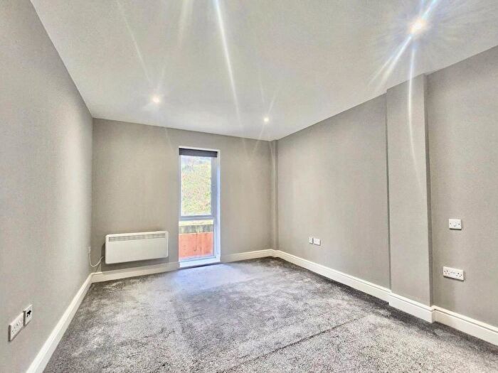 1 Bedroom Flat To Rent In Kingsmead Road, High Wycombe, HP11