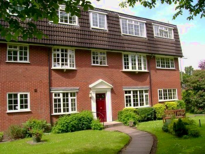 1 Bedroom Flat To Rent In Hawthorn Lodge, Bramhall Lane, Stockport, SK3
