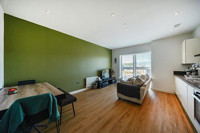 2 Bedroom Flat For Sale In Coddington Close, Ware, Hertfordshire, SG12