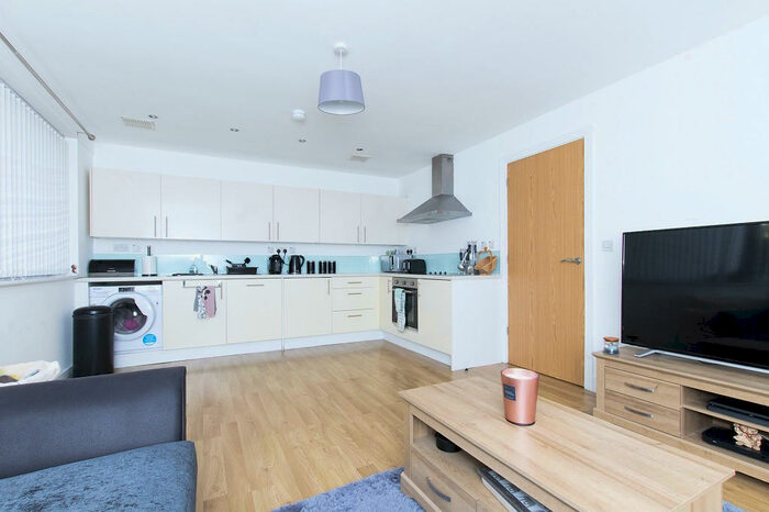 2 Bedroom Flat To Rent In Carlett View, Liverpool, L19