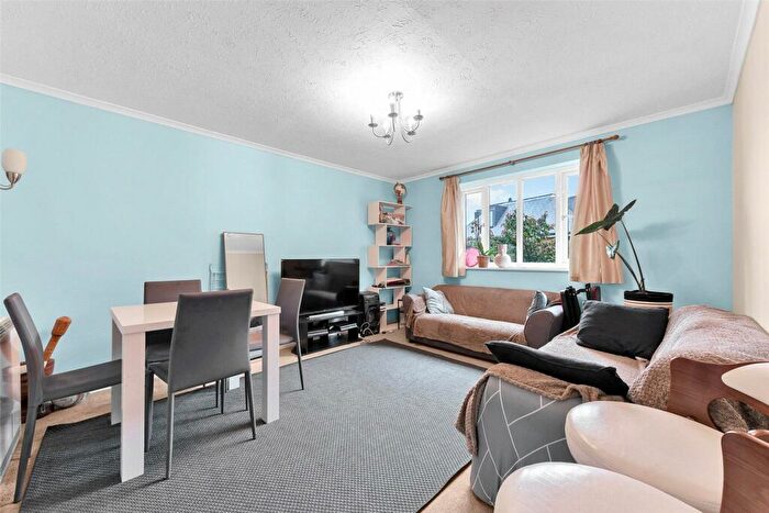 2 Bedroom Apartment To Rent In Chalkstone Close, Welling, Kent, DA16