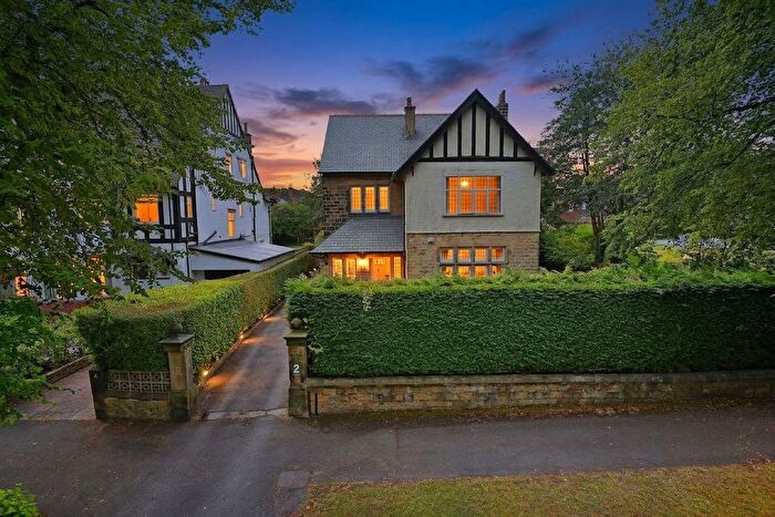 3 Bedroom Flat For Sale In Flat, Langcliffe Avenue, Harrogate, HG2