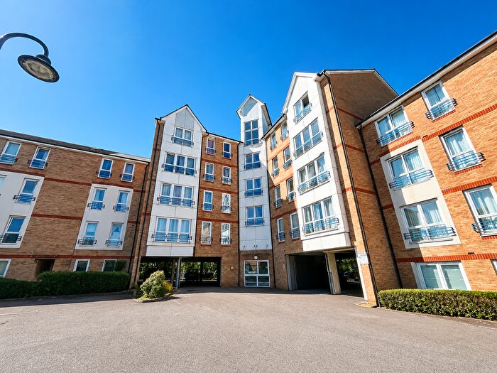 2 Bedroom Flat To Rent In Stuart Road, Gravesend, DA11