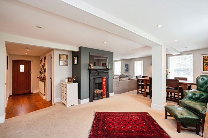 3 Bedroom Detached House For Sale In Sevenoaks Road, Sevenoaks, TN15