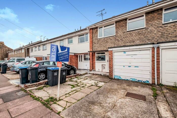 3 Bedroom Terraced House To Rent In The Linkway, Worthing, BN11