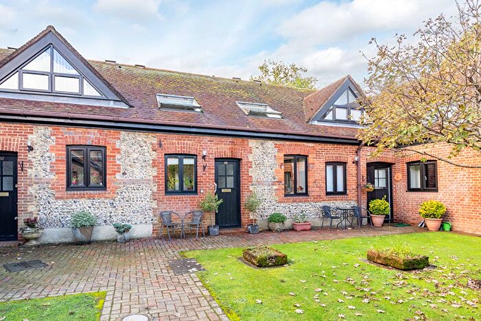 3 Bedroom Cottage For Sale In Sondes Farm, Glebe Road, RH4