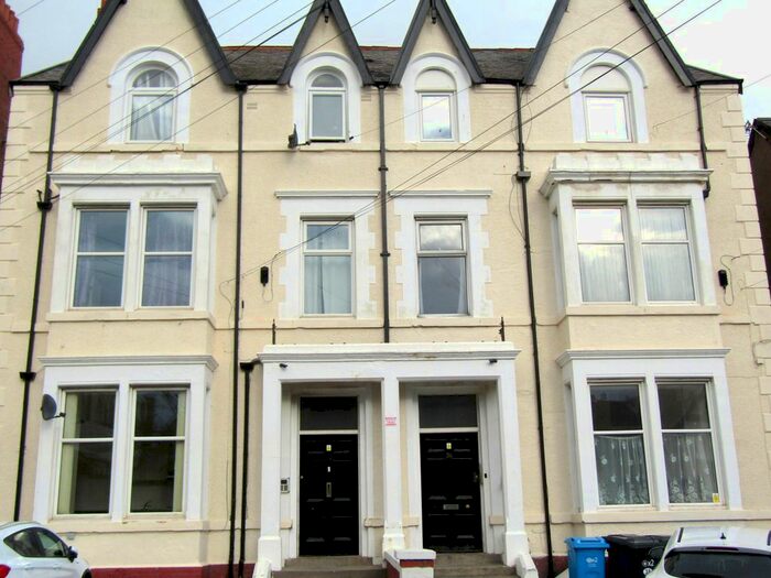 1 Bedroom Flat To Rent In Bath Street, Rhyl, Clwyd, LL18